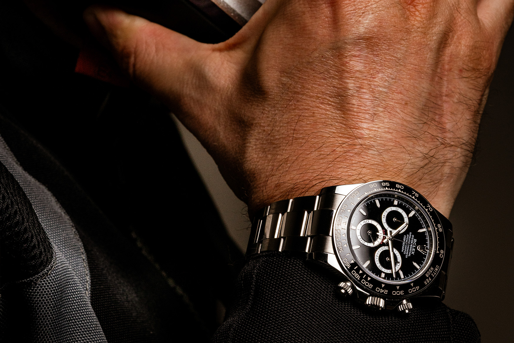 rolex daytona 126500ln black dial wrist3